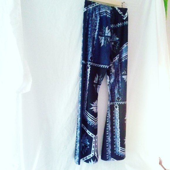 Women's L J.C Fashion Flare Pants - Picture 11 of 12